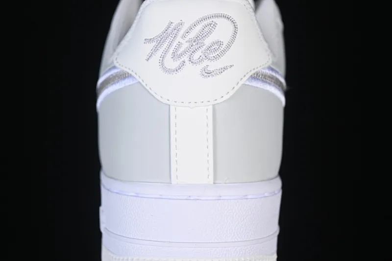 All categories Nk Air Force 1 Air Force series Nk Air Force 1 Low Air Force low-top Nike Air Force 1'07 Low white and gray embroidery Air Force 1 low-top casual sneakers IB6842-100